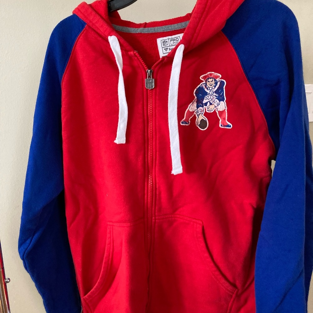 Mens NE Patriots Hooded Zip Up